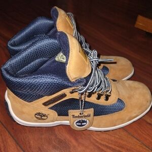Women's Timberland Boots Size 8.5